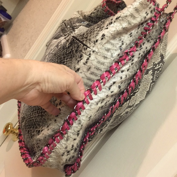 Snake Print Chain Strap Shoulder Bag - Picture 2 of 15